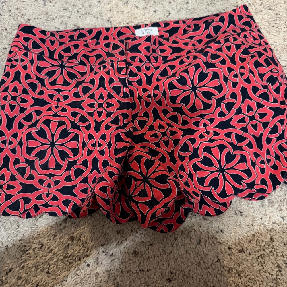 Stylish Crown & Ivy Women's Patterned Shorts